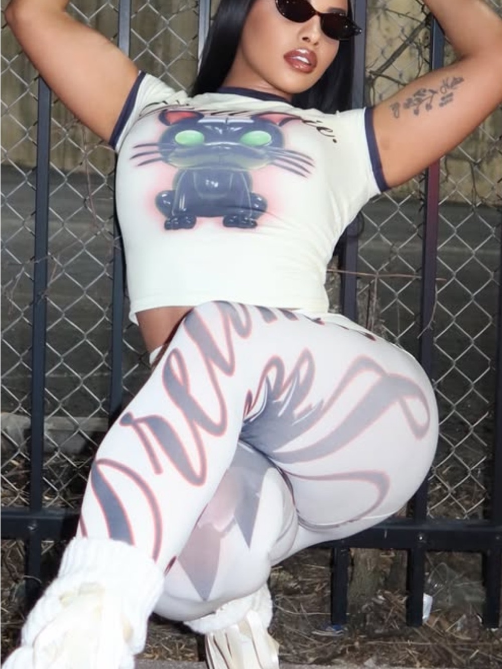 Looking for ! Haus of Paris outfit